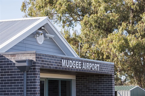 Mudgee-Airport-Terminal.jpg